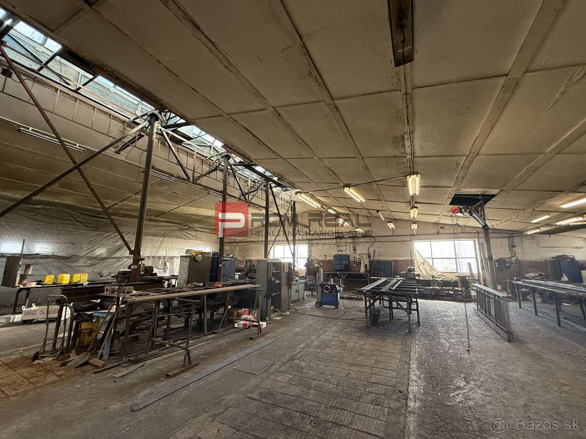 PRENÁJOM Priestranný sklad BÁHOŇ 1800 m2 + Zázemie 200 m2