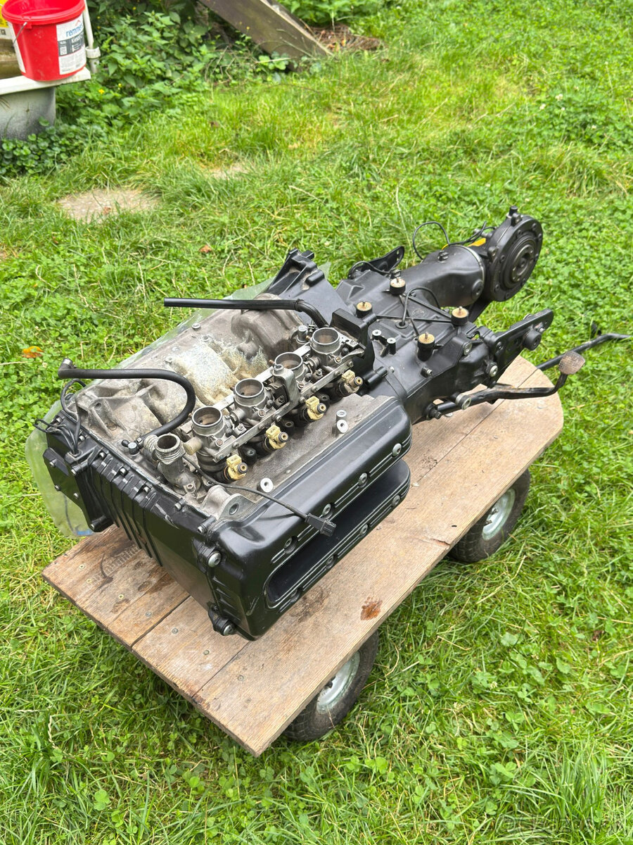 kompletný Motor k BMW K1100 RS