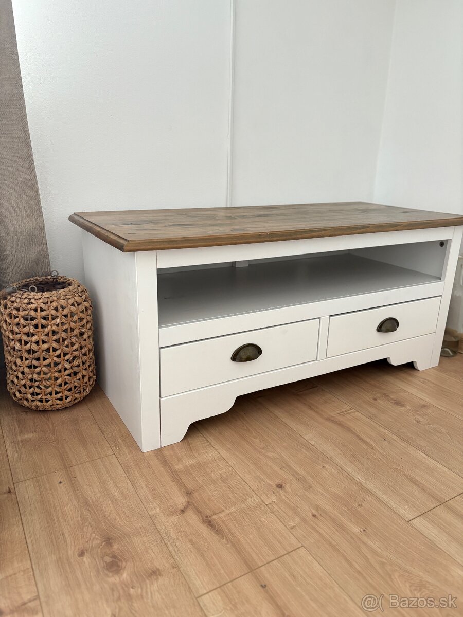 Skrinka pod televizor / komoda