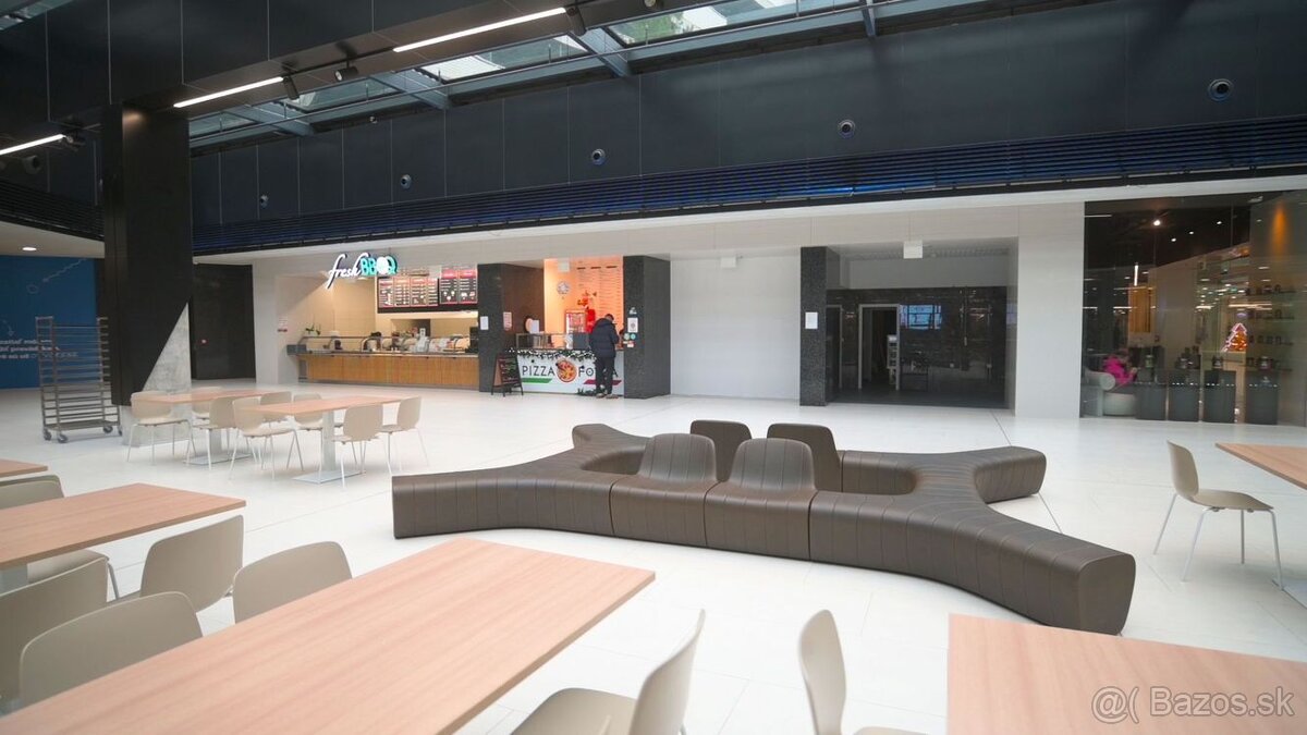 Voľný priestor na gastro prevádzku na prenájom - Bratislava