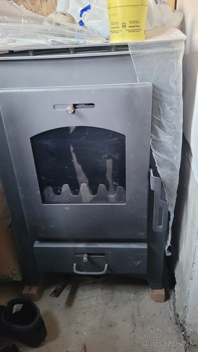 Kachle s vymennikom na vodu