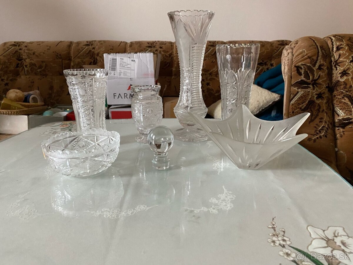 Zmes rôznych kryštalových vecí