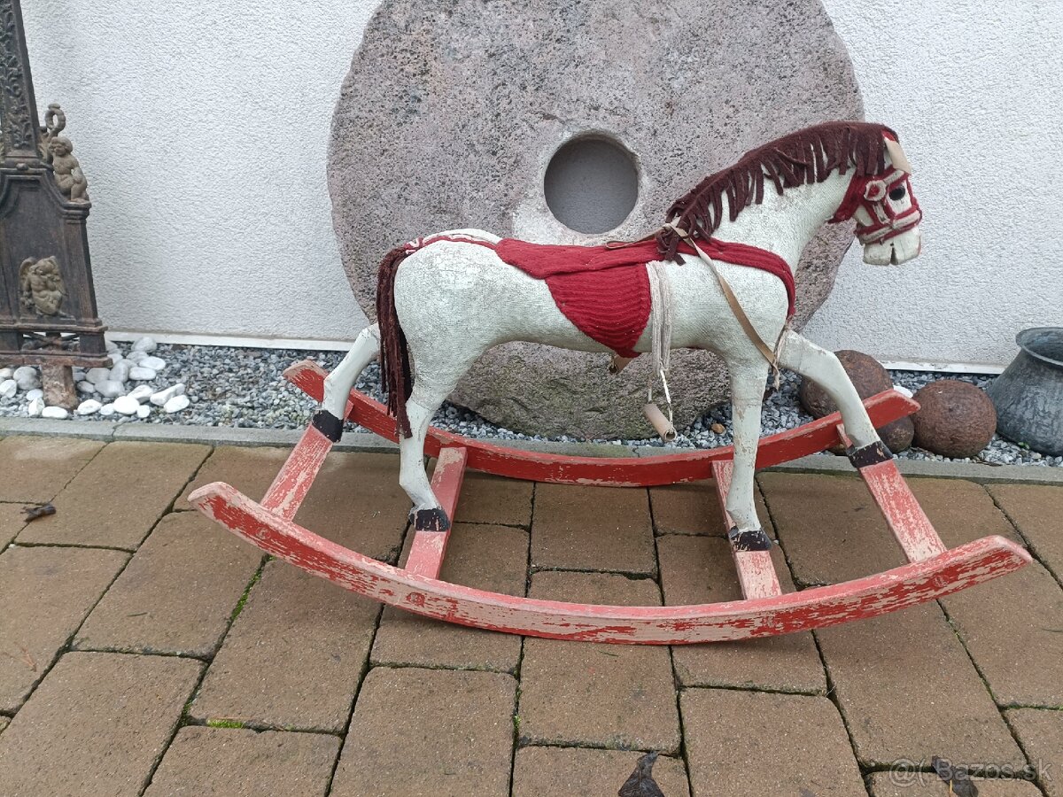 Starožitné koníky