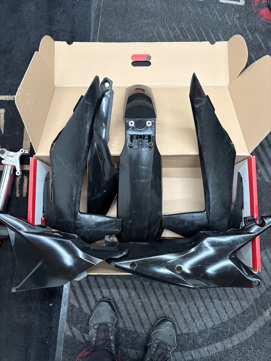 Plasty ktm