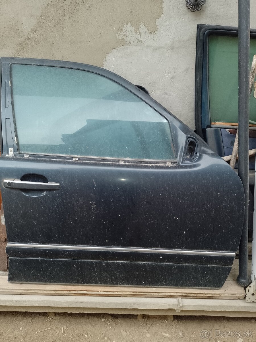 Dvere Mercedes W210