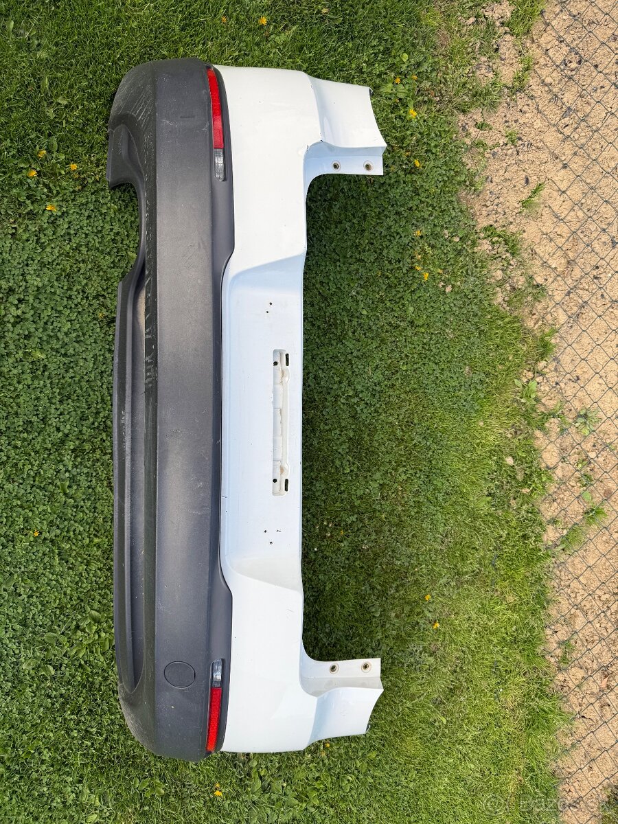 Zadný nárazník voksvagen tiguan I