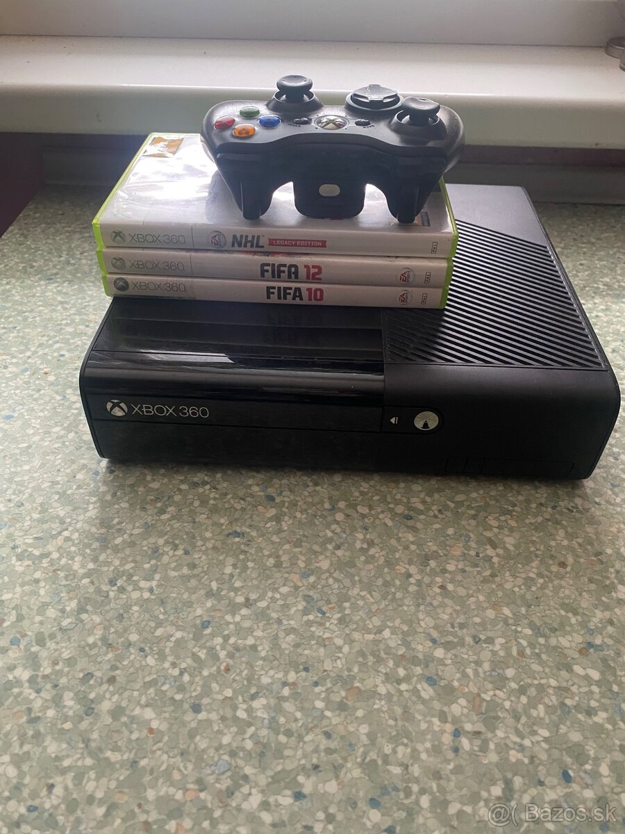Xbox 360E 4 GB