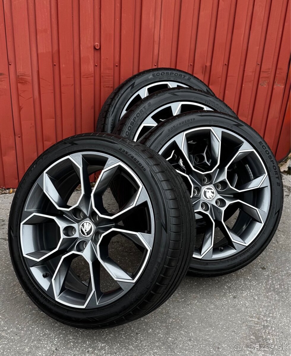 Originál elektróny Skoda RS Octavia R19 LETNÉ 235/40R19