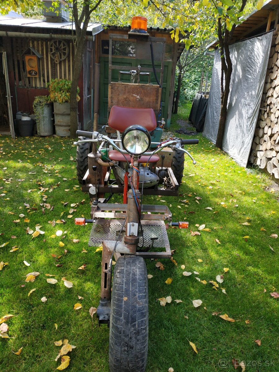 Traktor - vyvážacia súprava na drevo