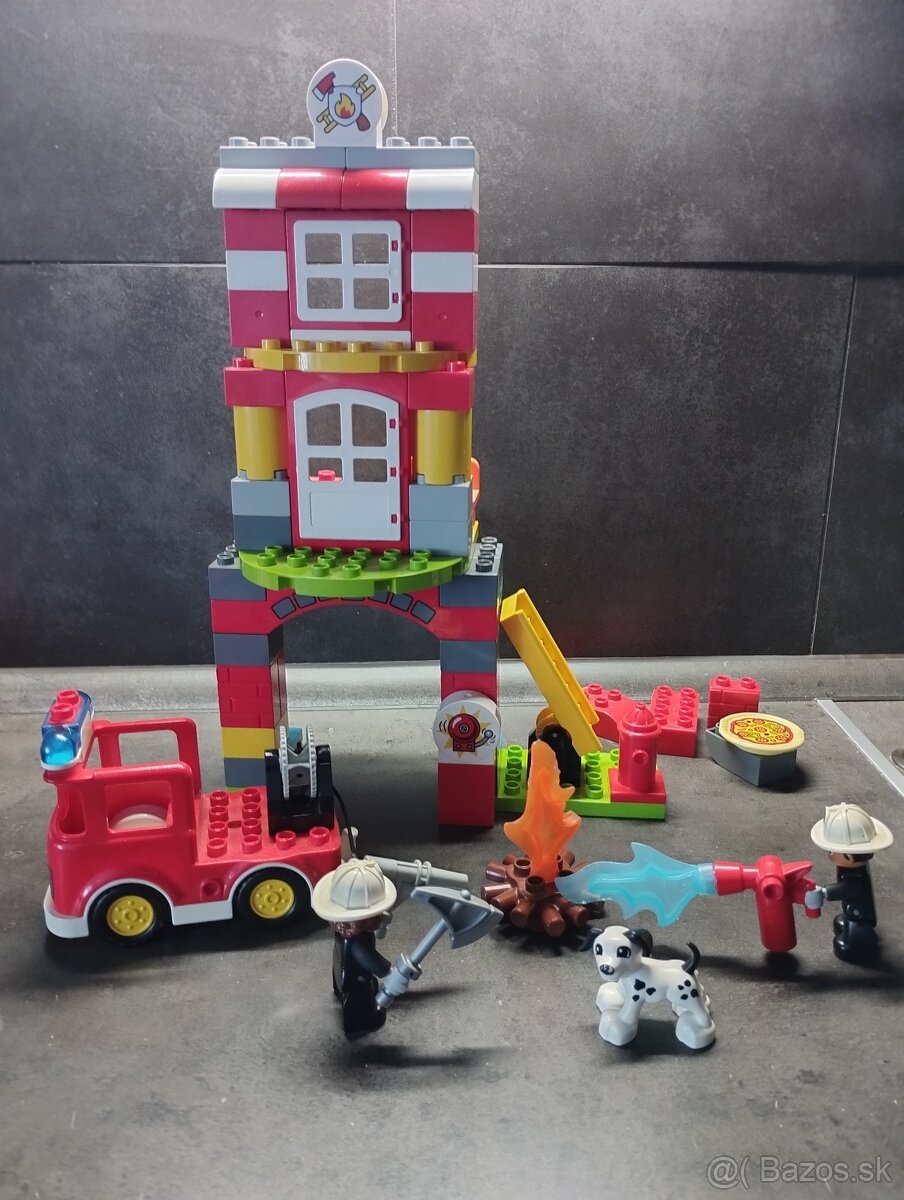 Lego Duplo hasičská stanica