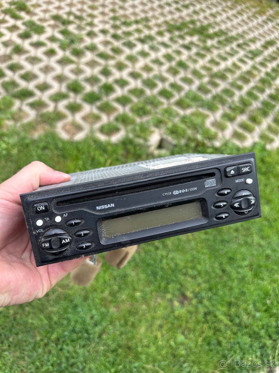 Nissan Patrol originál rádio