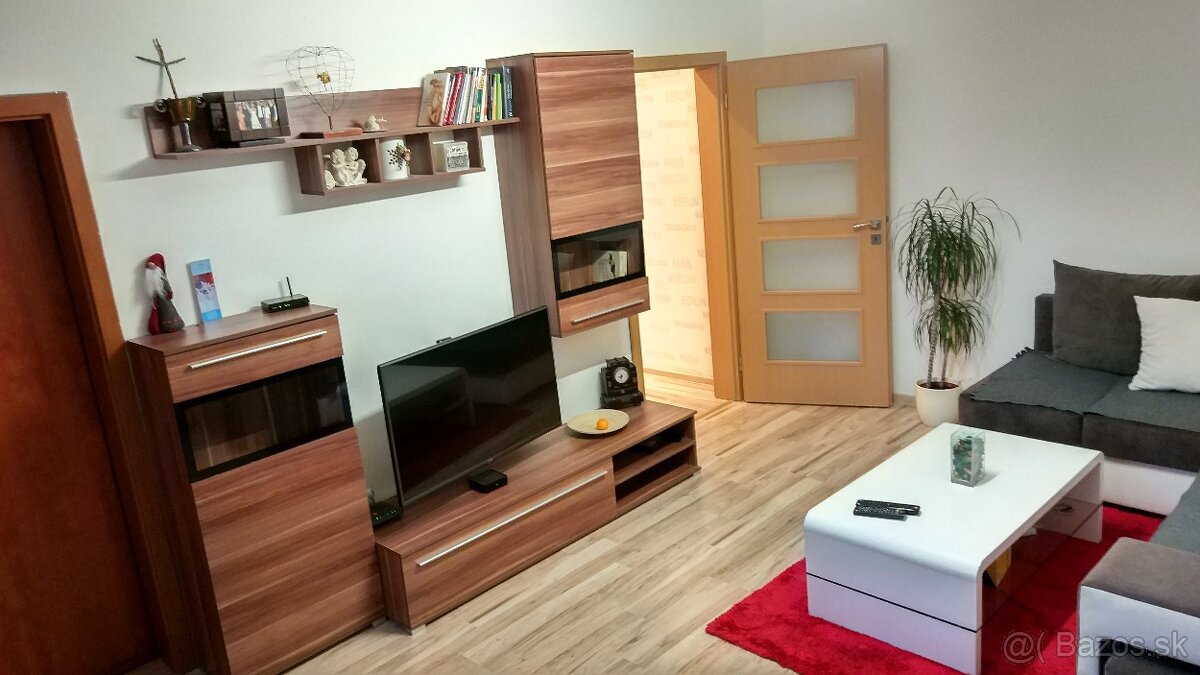 Obývacia stena