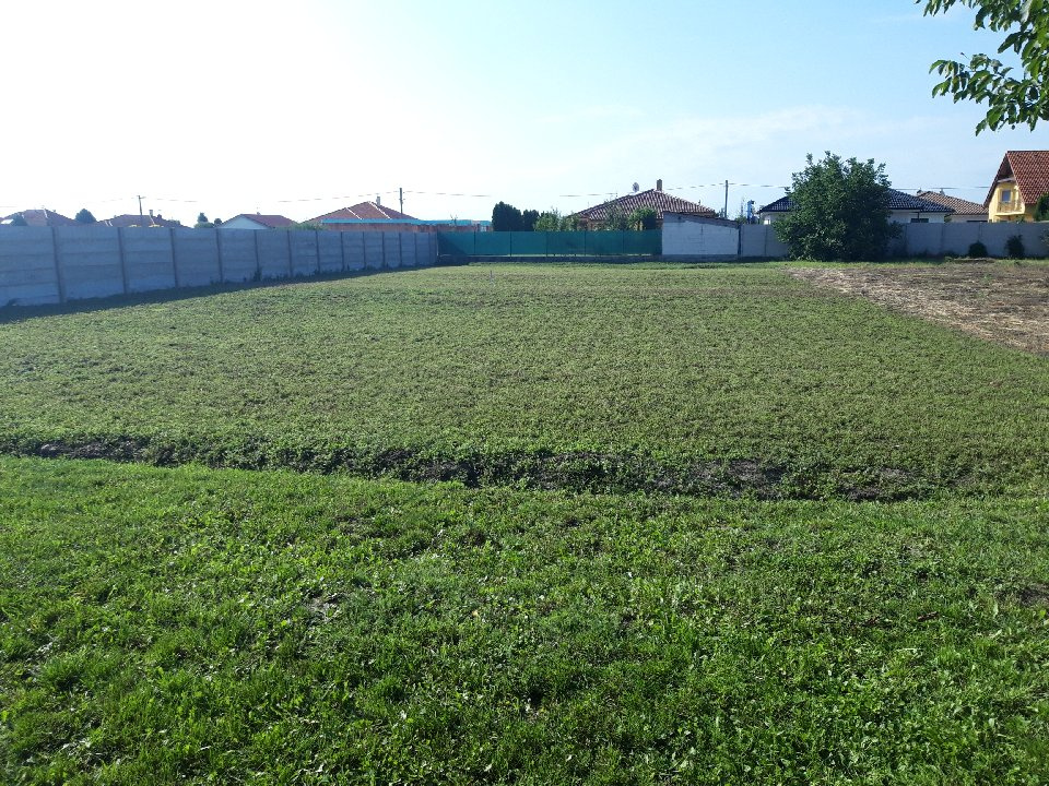 BÁČ PRI ŠAMORÍNE - TOP STAVEB. POZEMOK 1000m² SO VŠETKÝMI IS