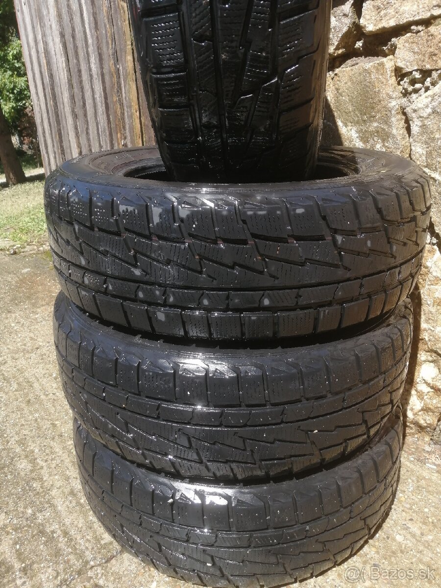 Zimná sada pneumatík Premiorri 205/65r15 v dobrom stave.