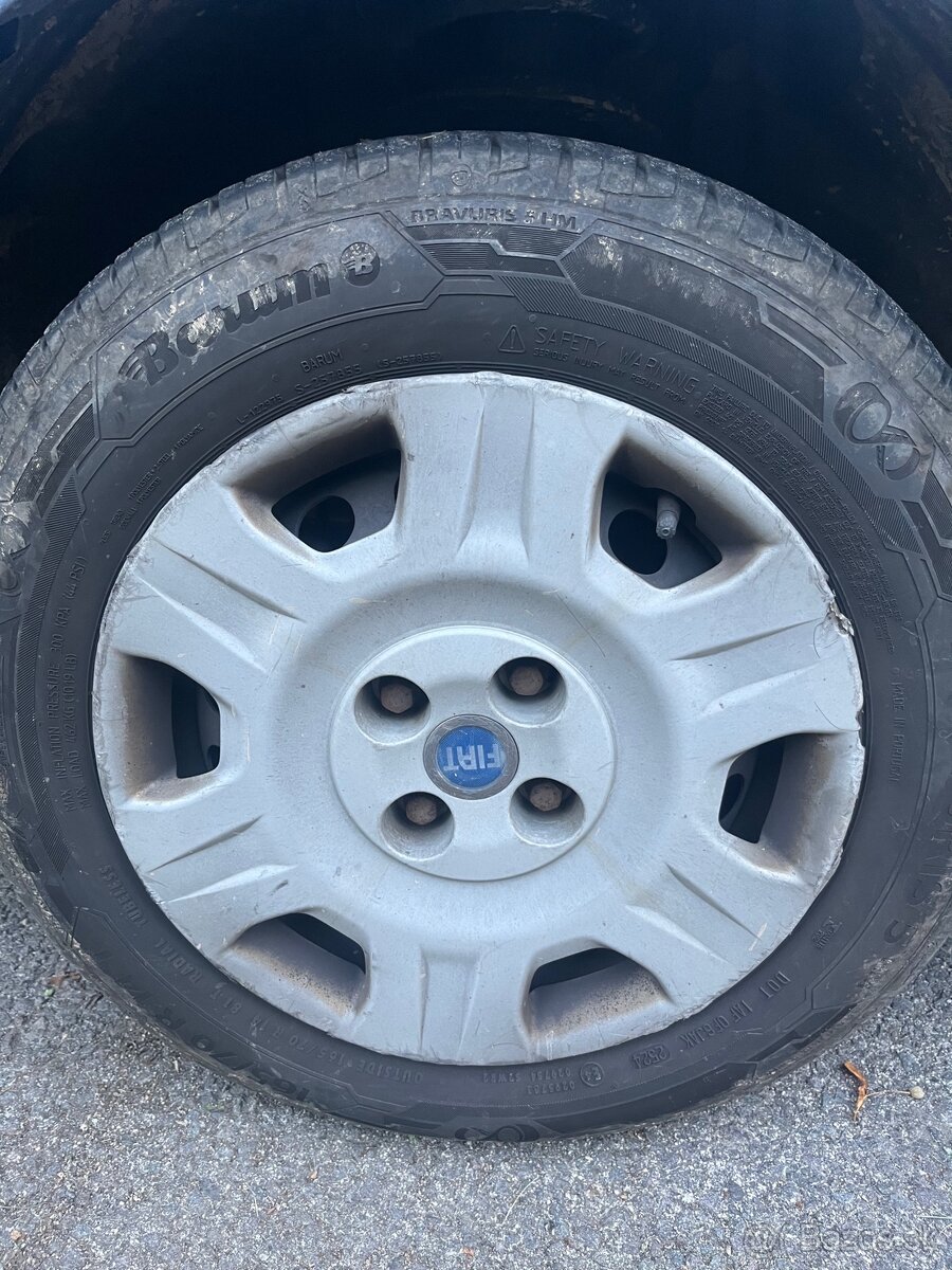 Kúpim puklice na Fiat Punto