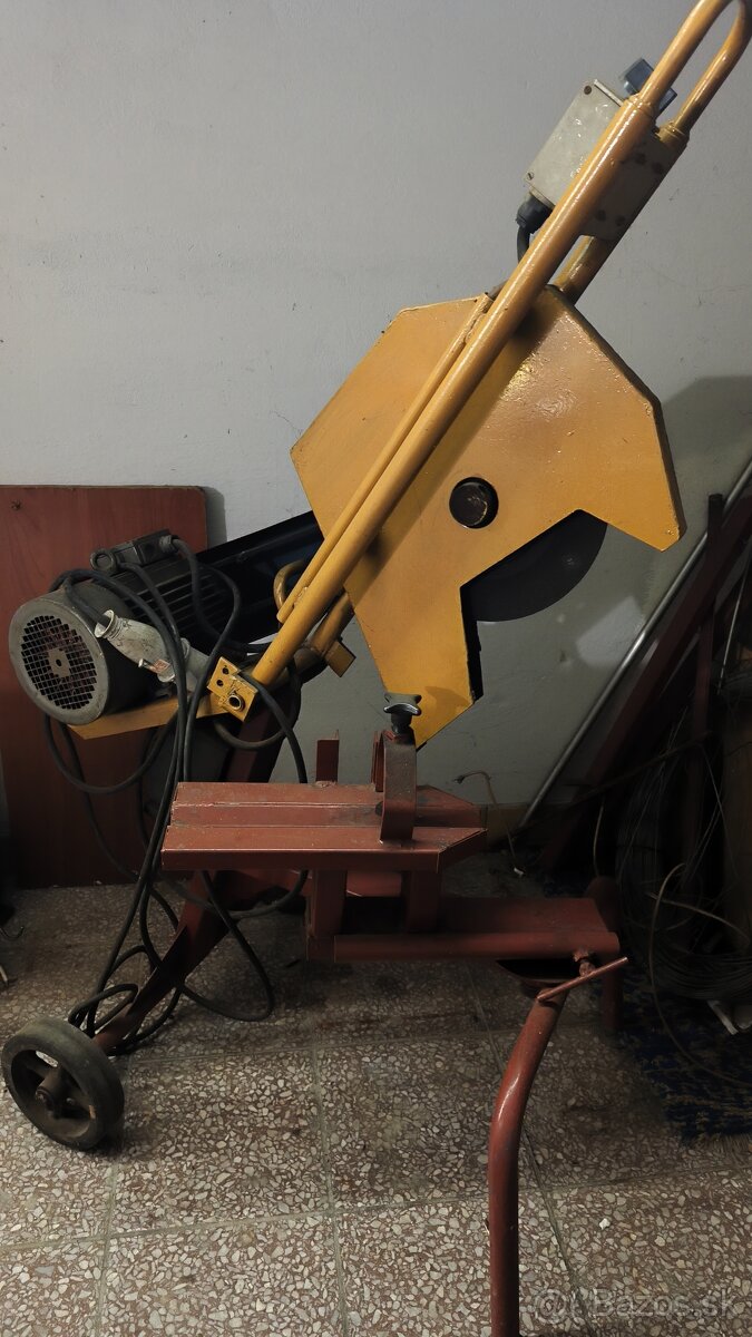 Kotúčová píla na kov