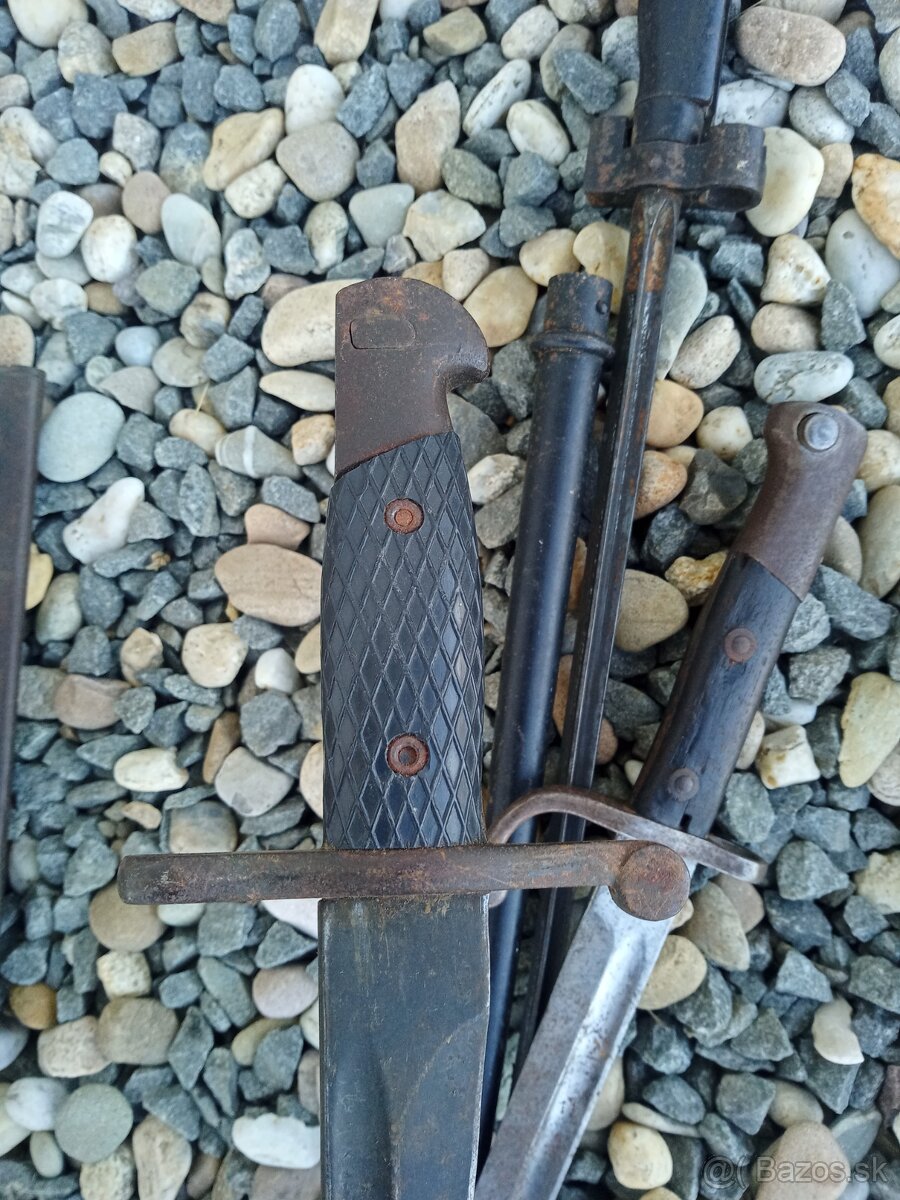 Bodaky bajonety nože