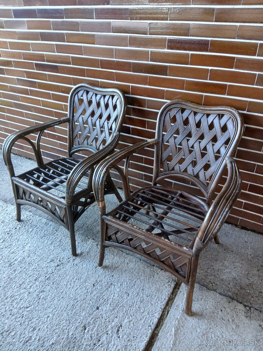 Predam prútené  kresla