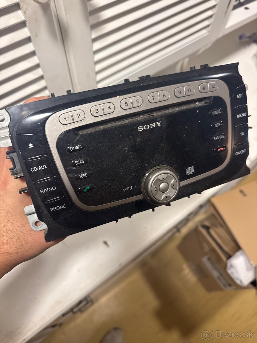 Predam autoradio Ford s meničom na 6cd pre ford smax 1.gen