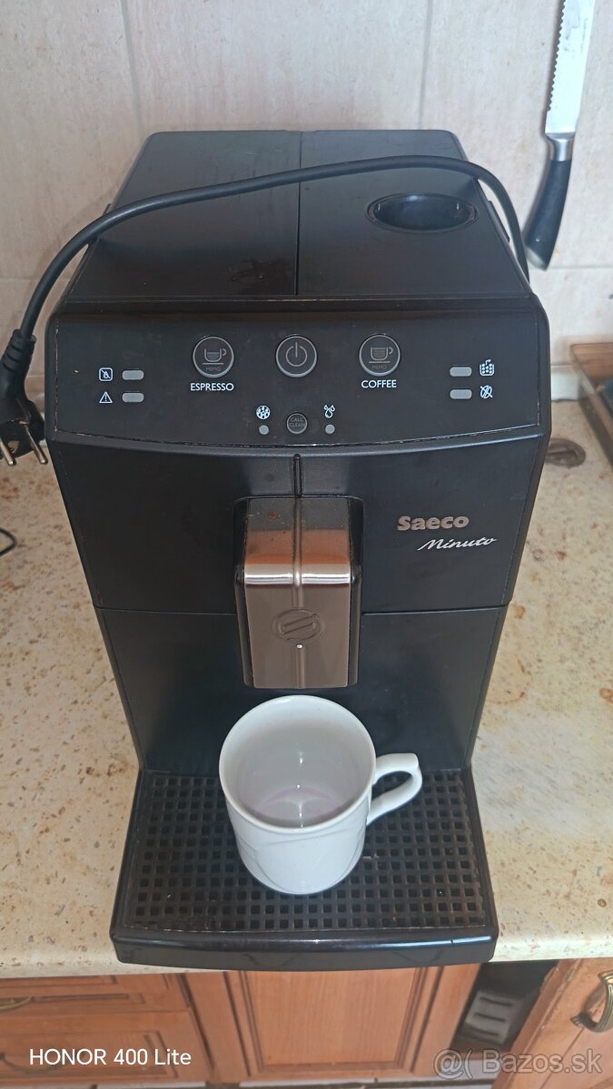 KAVOVAR SAECO MINUTO HD8760