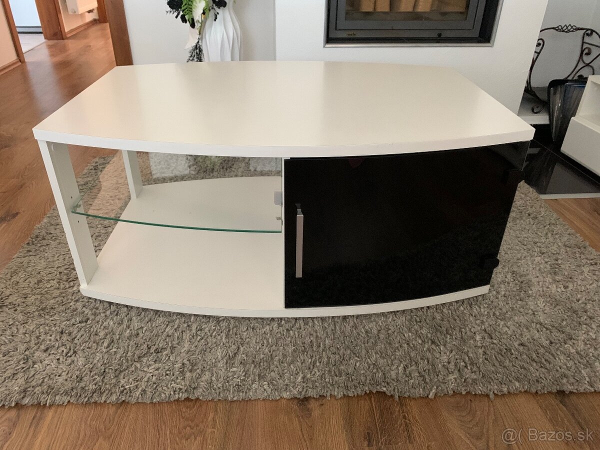 Konferenčný stolik