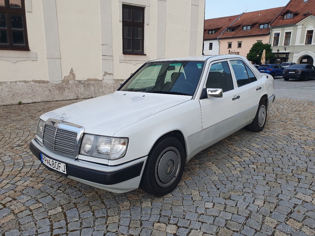 Mercedes W124 200E