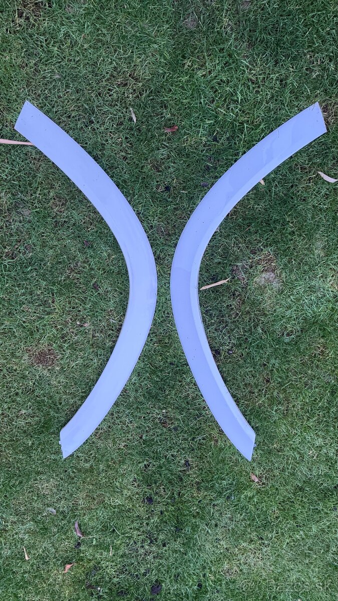 Mercedes GLE Predny blatnikovy lem lavy pravy