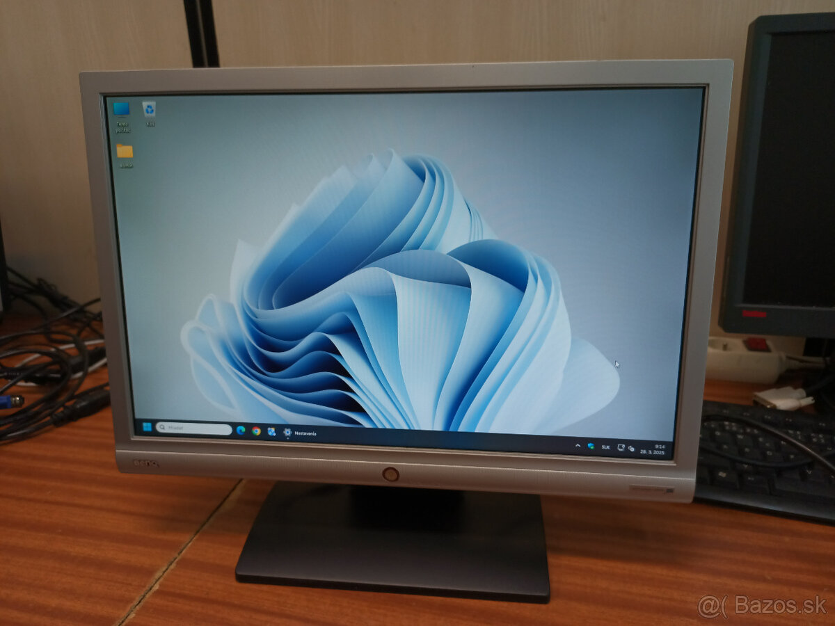LCD monitor - rôzne
