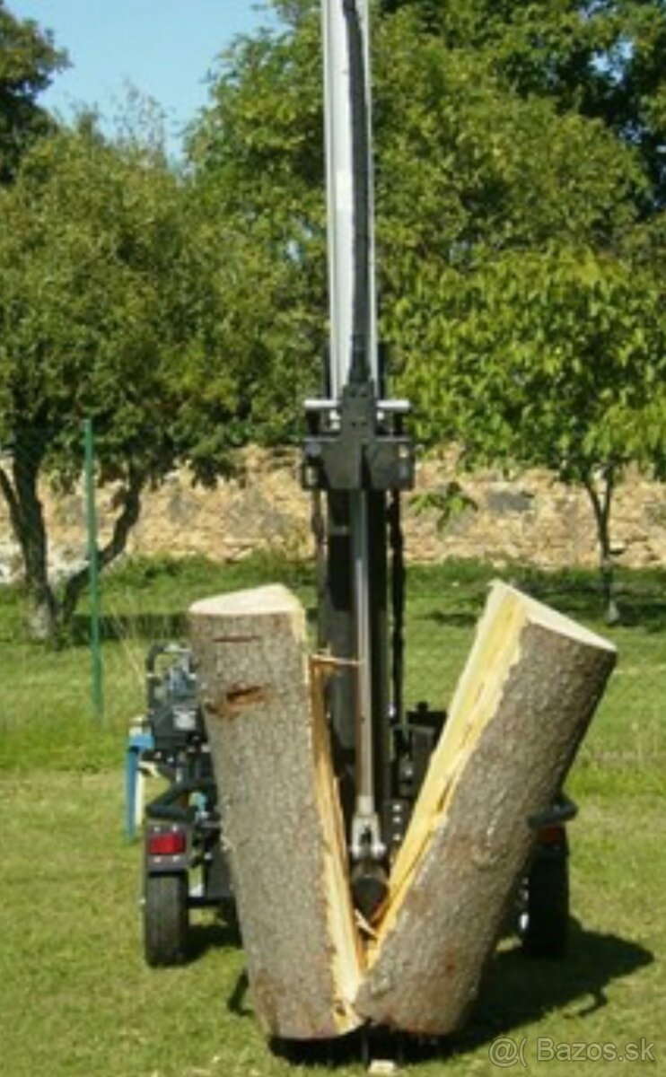 Štiepanie , pílenie palivového dreva