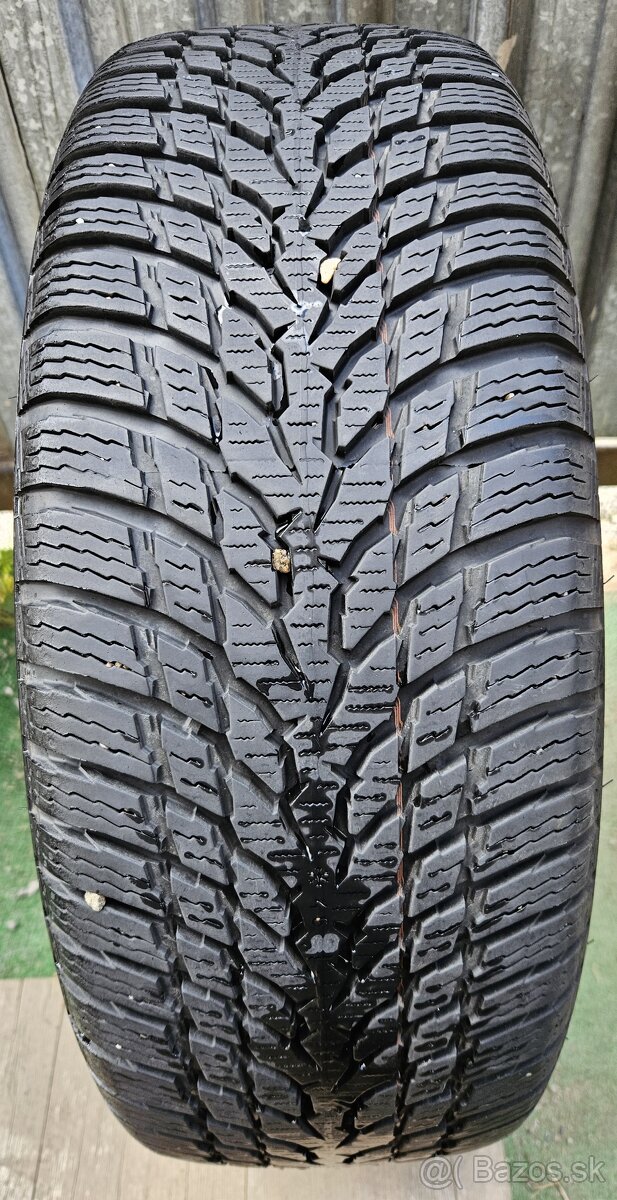 Zimné pneu NOKIAN WR Snowproof - 215/60 r16 99H