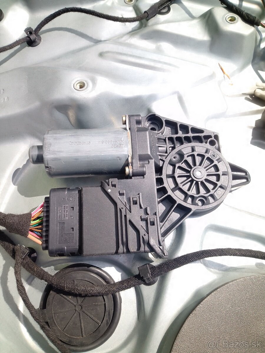 Motorček sťahovania okien VW Passat B5.5