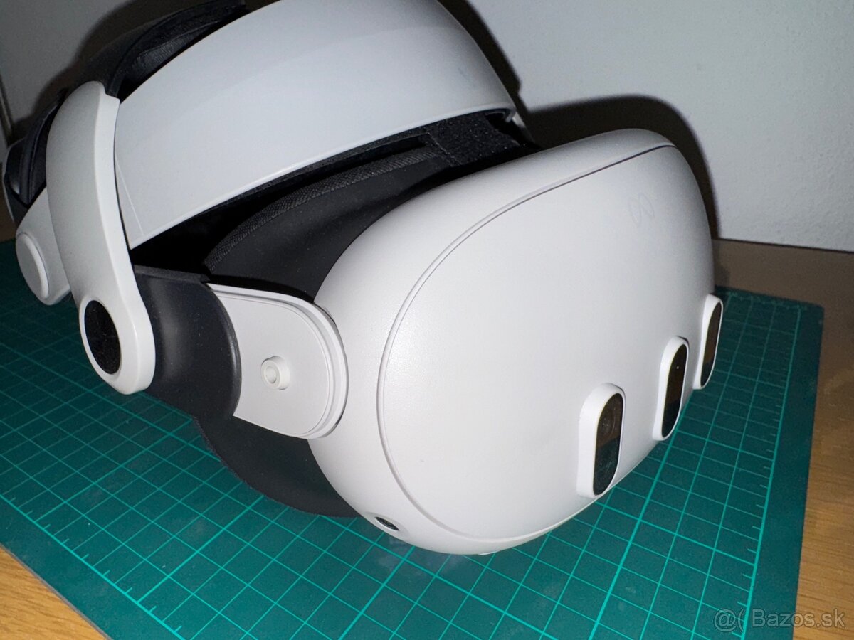 Predám Oculus quest 3 (128) + BoboVR M3 Pro