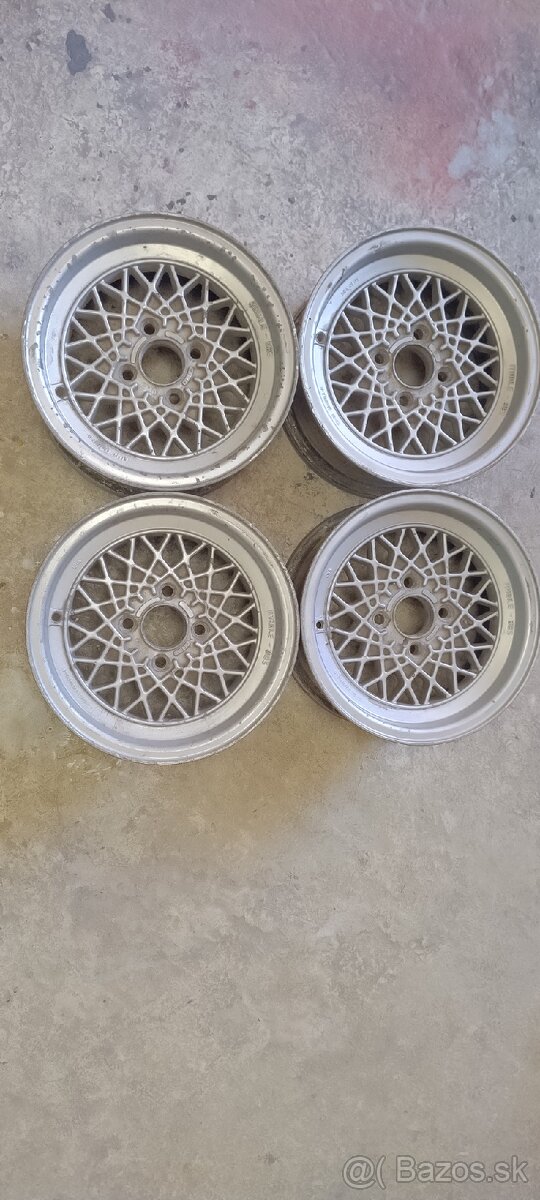 4x100 R13