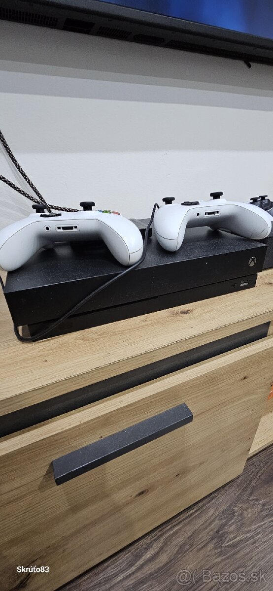 Xbox One X