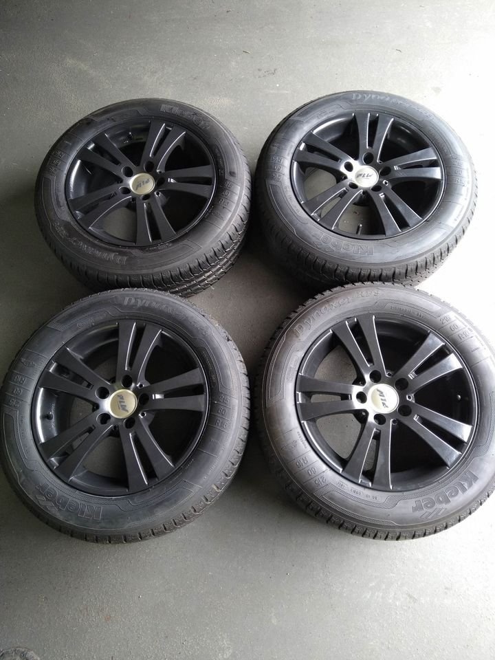 16" alu 5 x 112 + letné pneu 215/60 16.