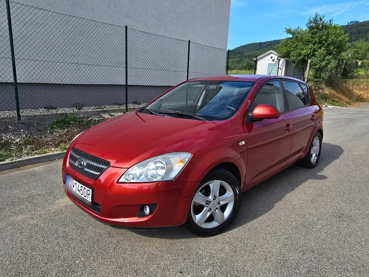 Kia Ceed1.4benzin 2010,95000km,slovenské auto