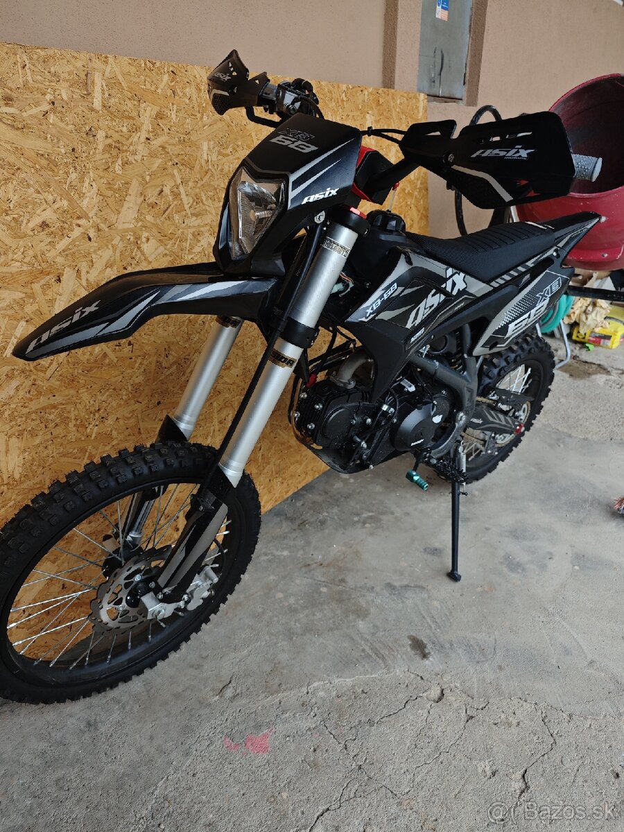 Asix XB68 125ccm