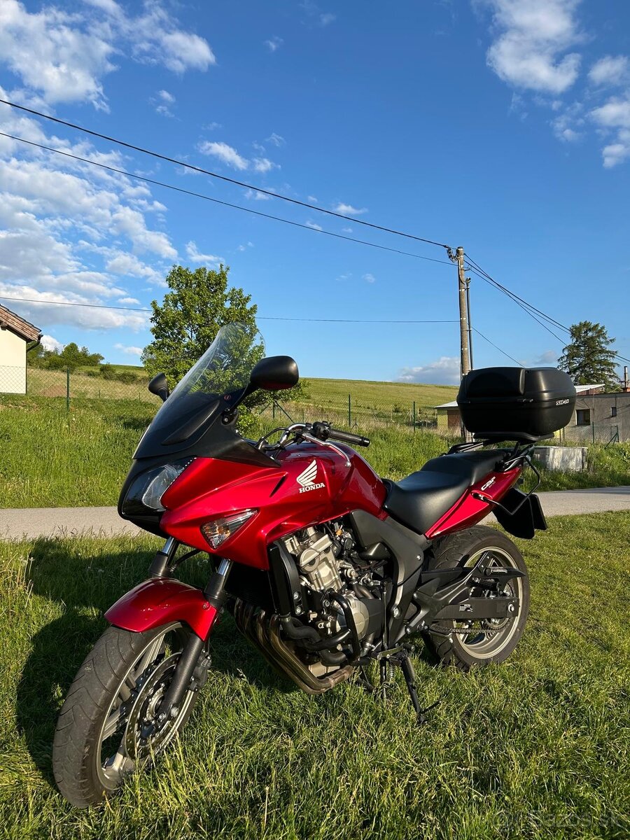 Honda 600cbf 57kw len 21900km kúpené v SR