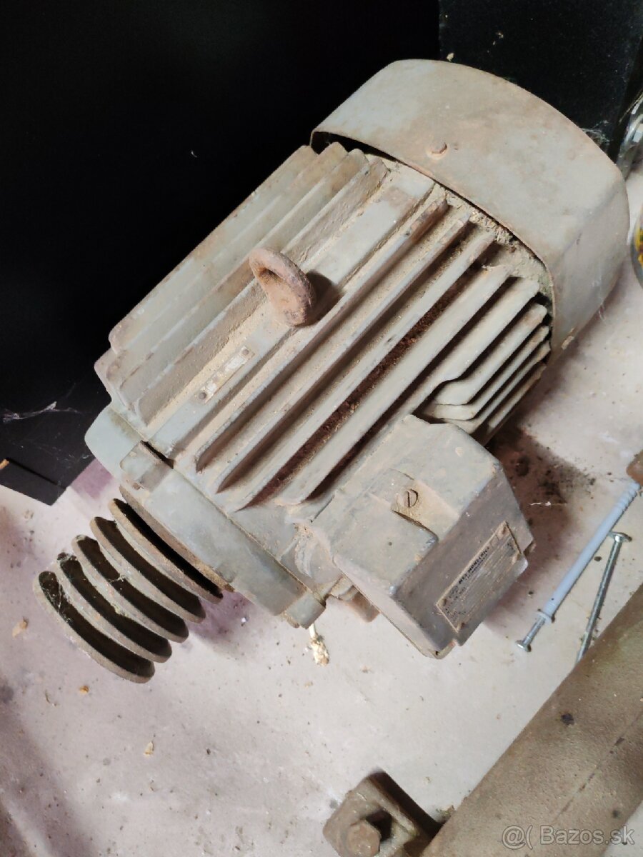 Elektromotor MOZ AP100L-4 6.1kW