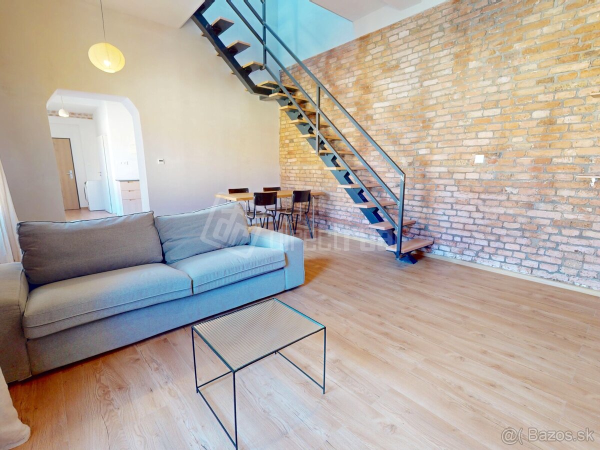 Nádherný 3-izb byt v meštianskom dome s parkovacím mi…