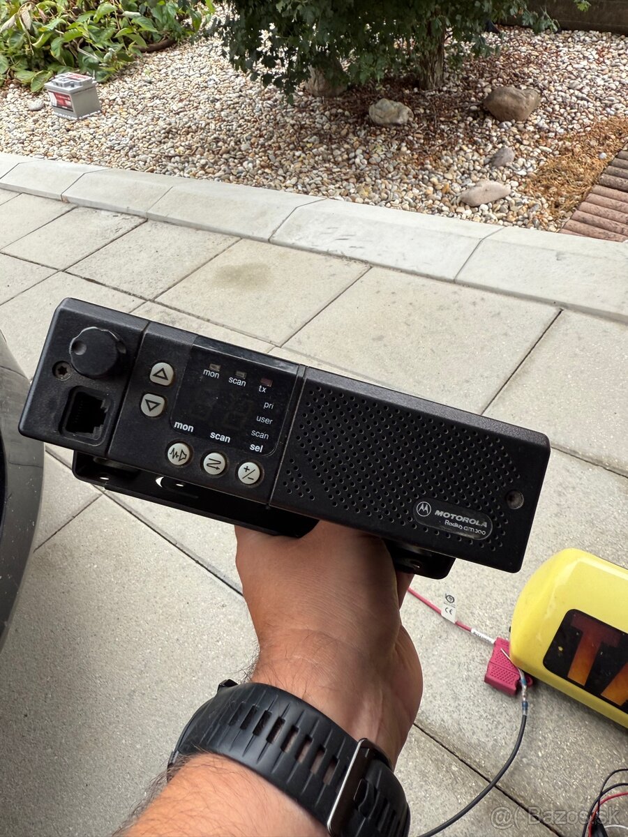 Motorola radius GM300 UHF analóg