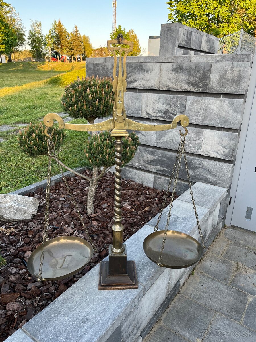 Starožitná obchodná váha pre zberateľa