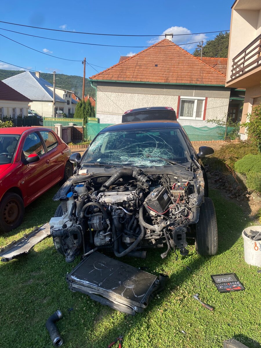 Rozpredam passat B6 103kw