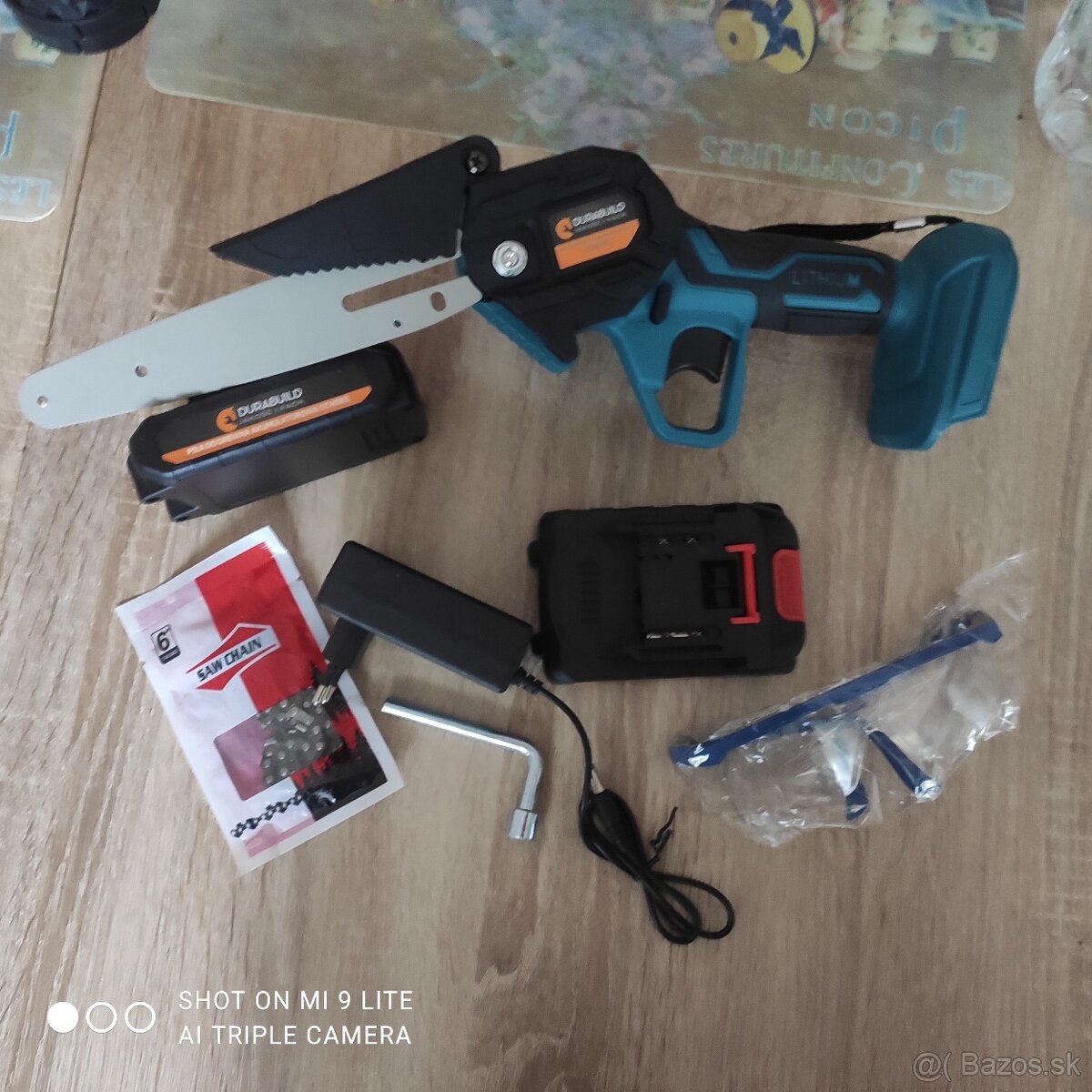 Predám AKU elektrickú reťazovú pílu 15 cm