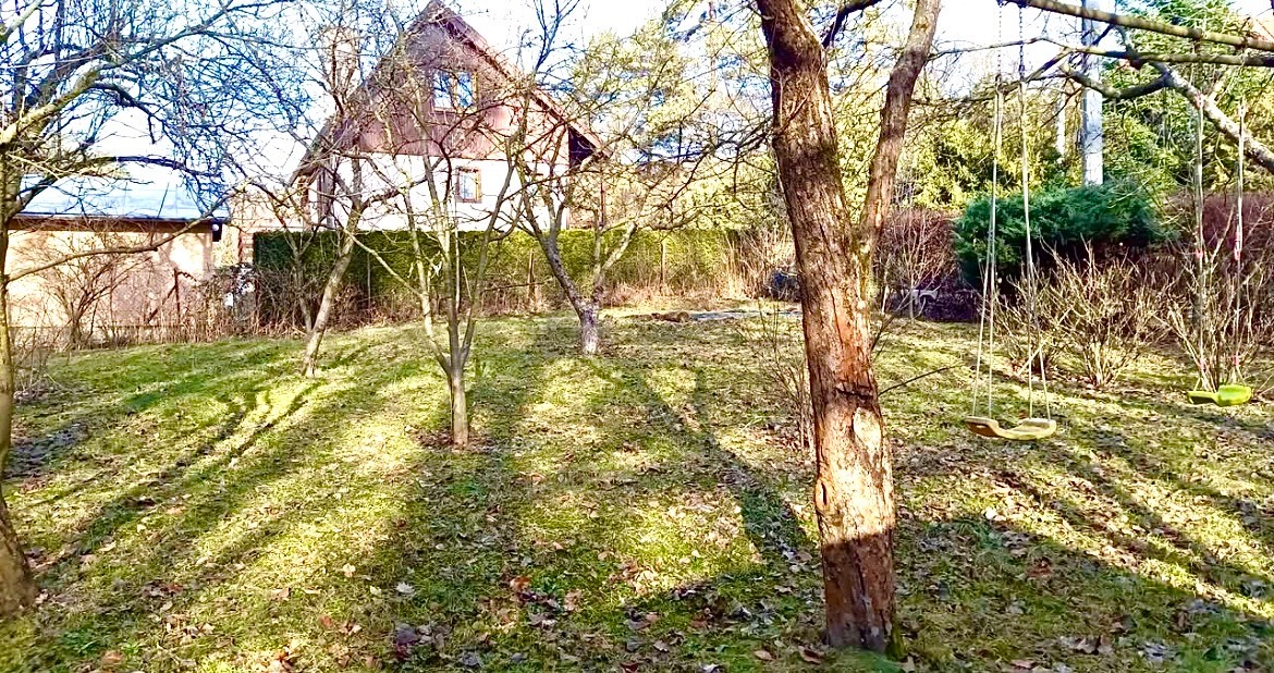 Murovaná chata s peknou záhradou - Košice - Čermeľ