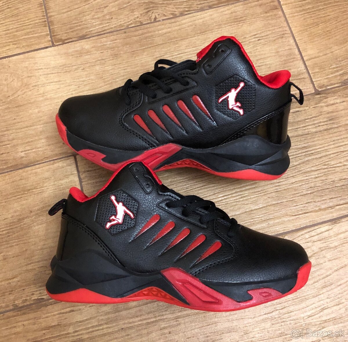 TENISKY…UNISEX…v.36…NOVE