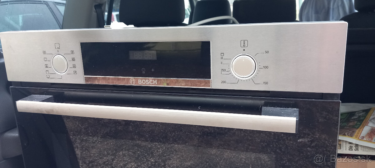 Vstavaná elektrická rúra BOSCH
