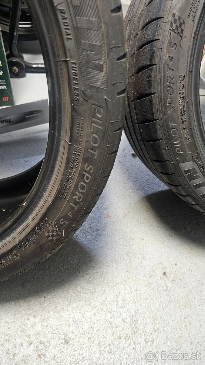 Michelin Pilot ps4 275/35R19