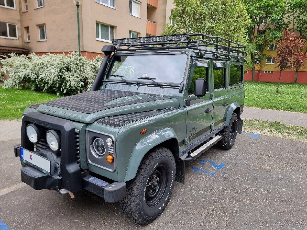 Land Rover Defender(limitka 60ks)