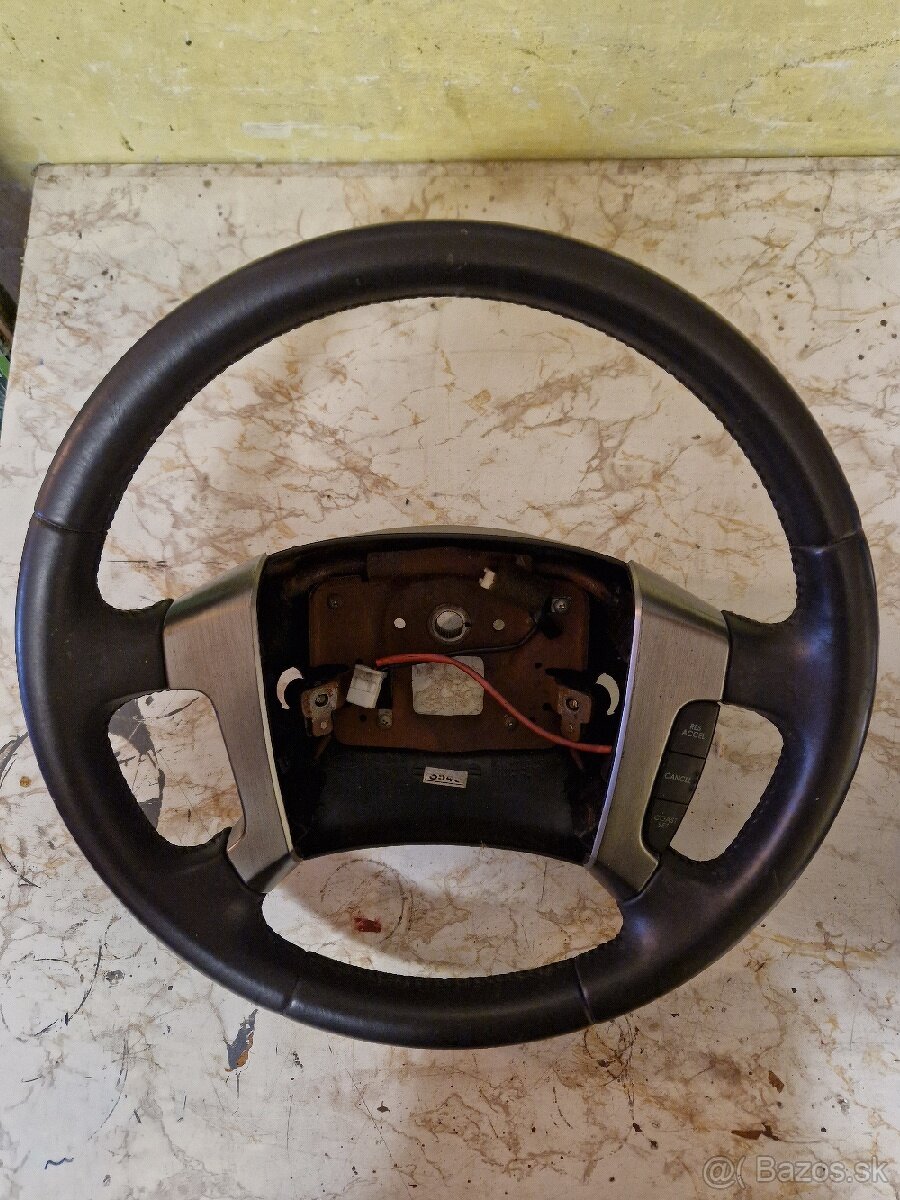 PREDÁM KOŽENÝ VOLANT KIA SORENTO 2002-2009